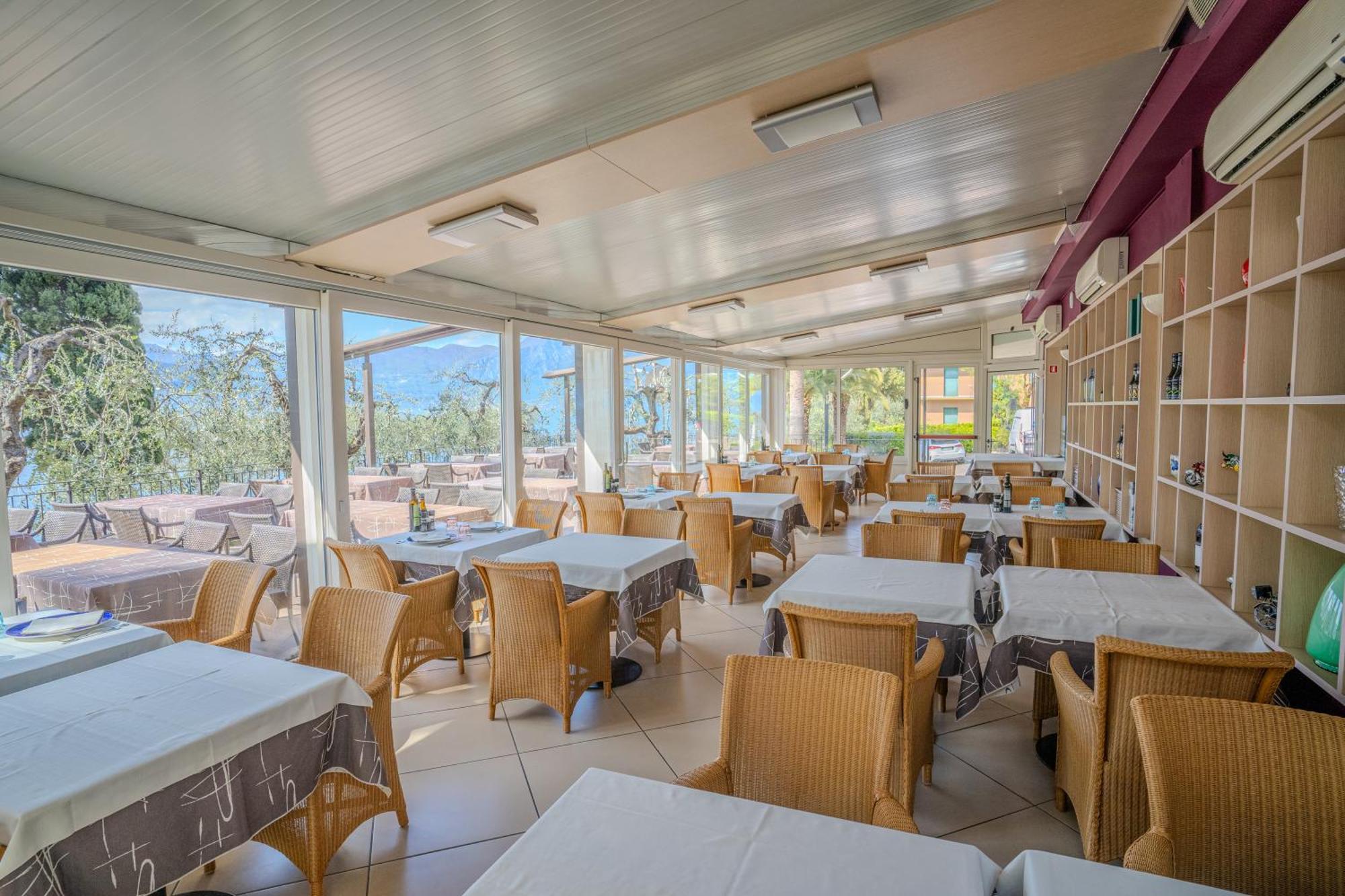 Hotel Galvani Torri Del Benaco Eksteriør billede
