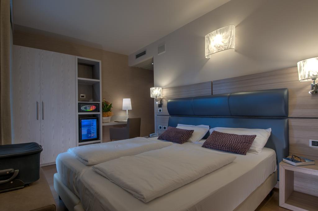 Hotel Galvani Torri Del Benaco Eksteriør billede