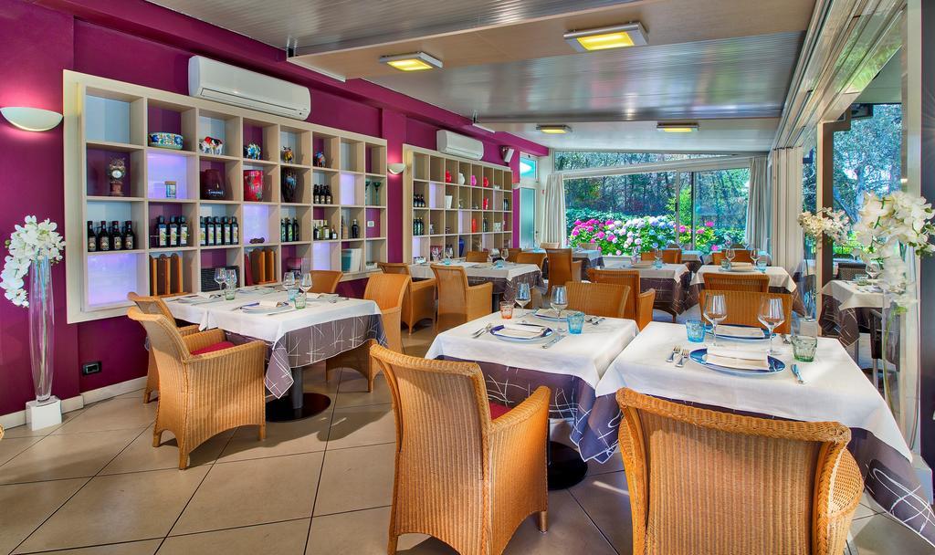 Hotel Galvani Torri Del Benaco Eksteriør billede